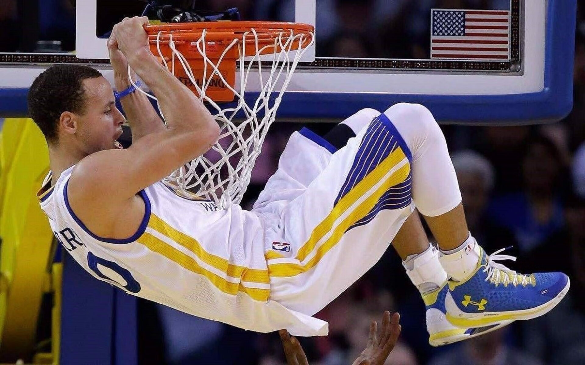 开云中国-英超备战遇上NBA手感与法国杯绝杀，一场跨界体育的荒诞闹剧